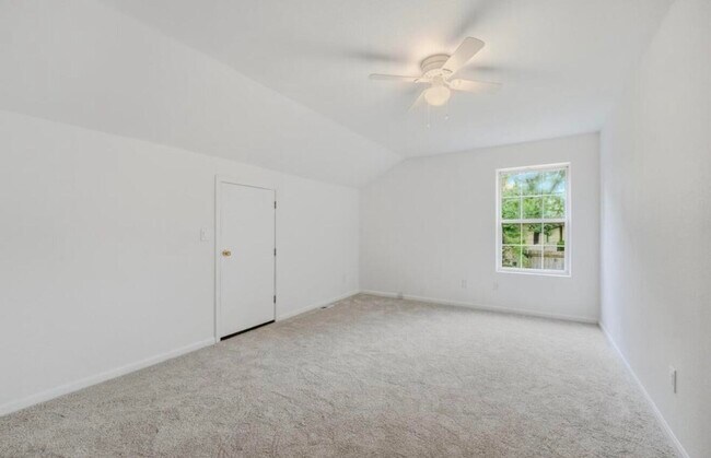 Building Photo - 1515 Mills Dr