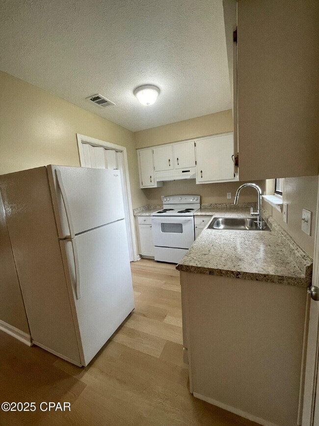 Building Photo - 5154 Marla Dr