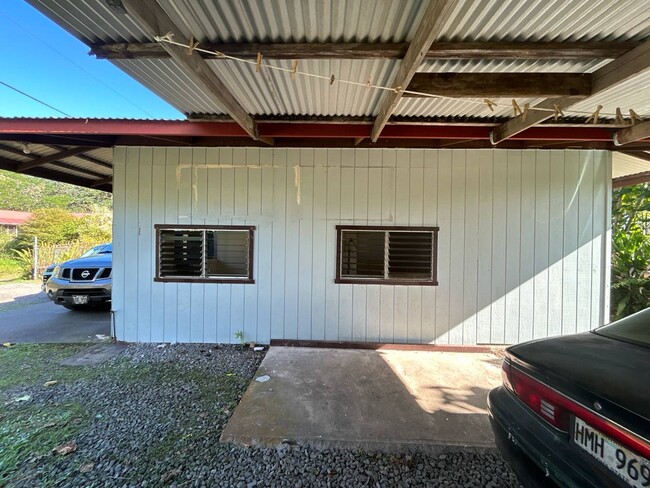 Building Photo - 1.5.011.025-115-2858 HOMESTEAD POST OFFICE Rd