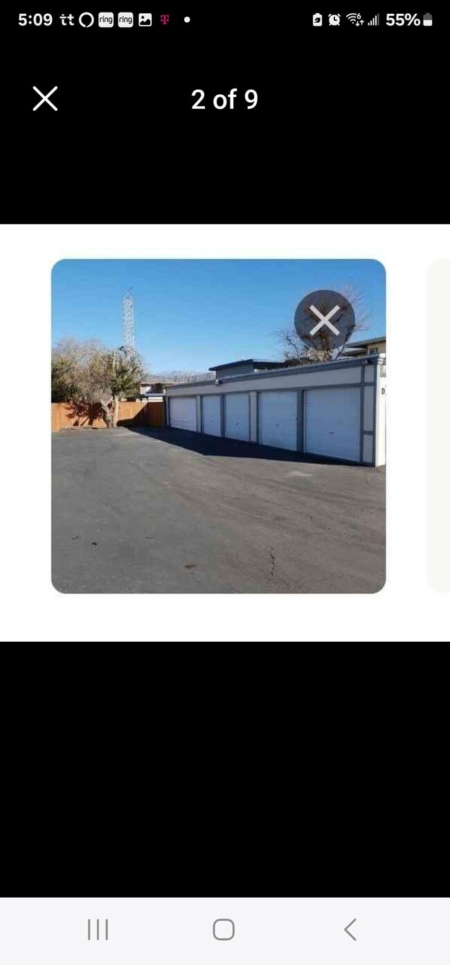 Building Photo - 745 S Lark Ellen Ave