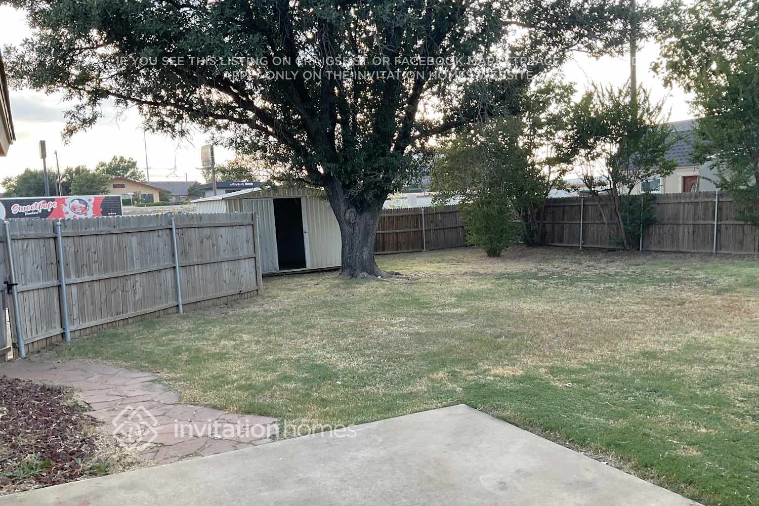 Building Photo - 2101 Colonial Dr