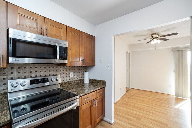 Building Photo - 6145 Edsall Rd