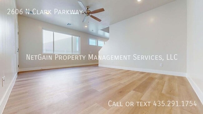 Building Photo - 2606 N Clark Pkwy