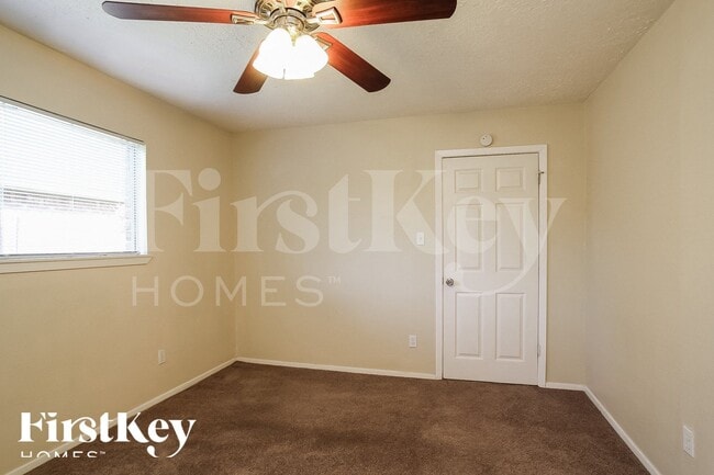 Building Photo - 14135 Rosetta Dr