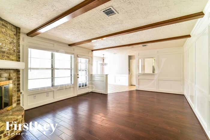 Building Photo - 11715 Parkriver Dr