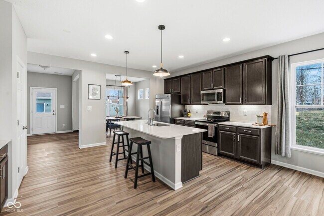 Building Photo - 366 Steeples Blvd