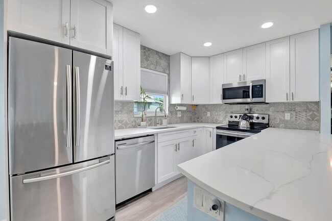 Building Photo - 89 Flanders Way