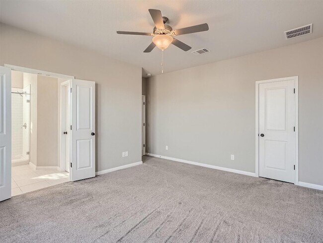 Building Photo - 8801 Whitter Dr