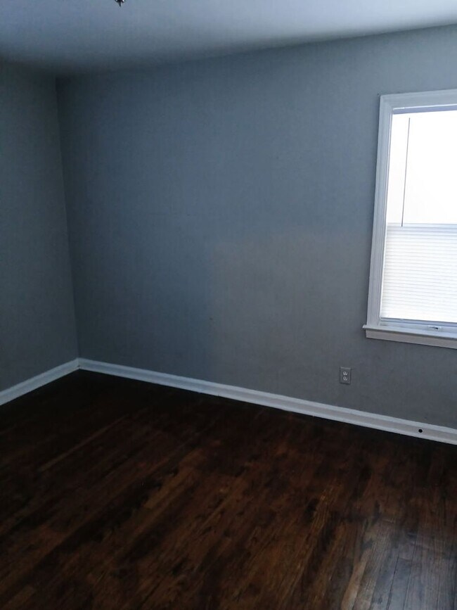 Building Photo - 12648 Mettetal St