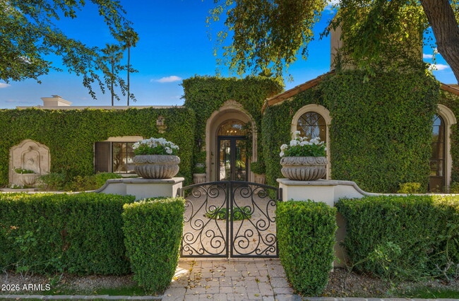 Building Photo - 8501 N Golf Dr