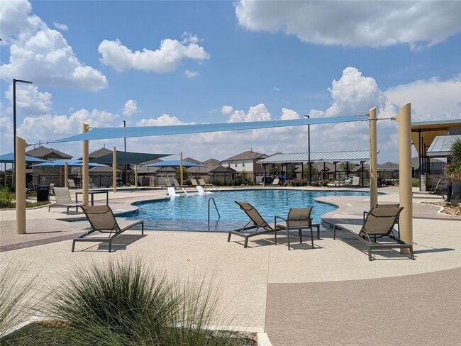 Building Photo - 400 Sebring Cir