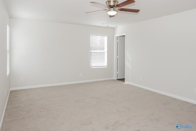 Building Photo - 410 Jasmine Dr