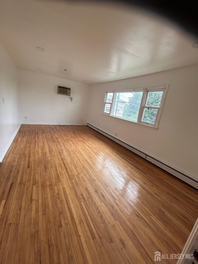 Building Photo - 811 Valley Brook Ave