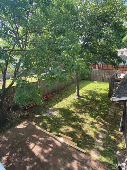 Backyard - 5519 Miller Ave