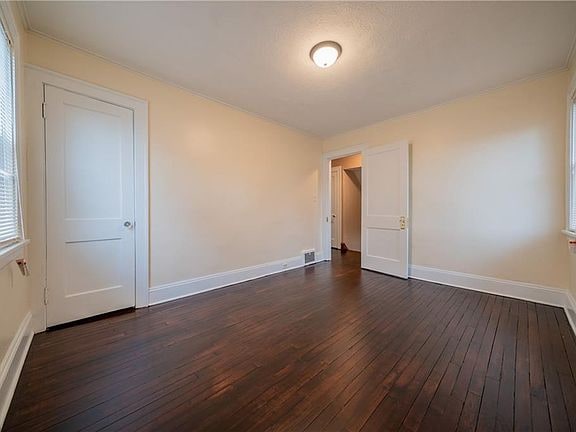 Building Photo - 2168 Richland Ave