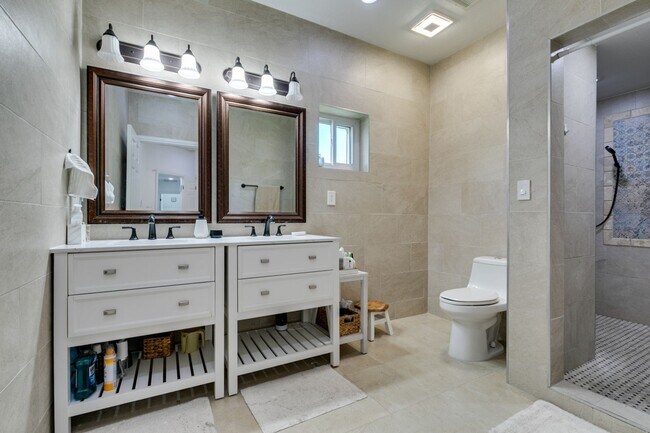 Building Photo - ZONE 8 - 4BD, 2 PRIMARY SUITES, POOL + SPA, OVER HALF AN ACRE LOT, HIGHLY UPGRADED + RENT INCLUDE...