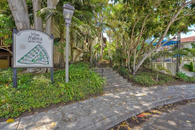 Building Photo - 8608 Villa La Jolla Dr