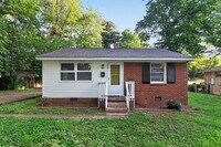 Building Photo - Two Bedroom Home in Shannon Park
