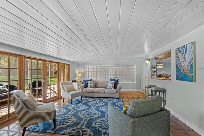 Building Photo - 2014 8th Terrace SE