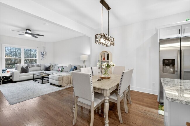 Building Photo - 4103 Main St