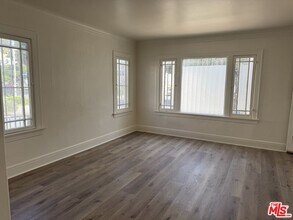 Building Photo - 901 S Berendo St