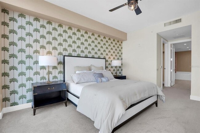 Building Photo - 301 1st St S