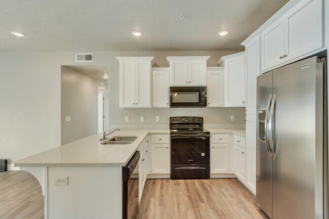 Building Photo - 1128 S 820 E