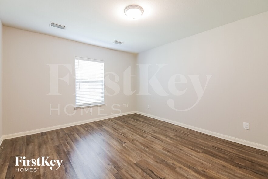 Building Photo - 14219 Chaps Dr