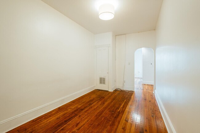 Building Photo - 357 8th St