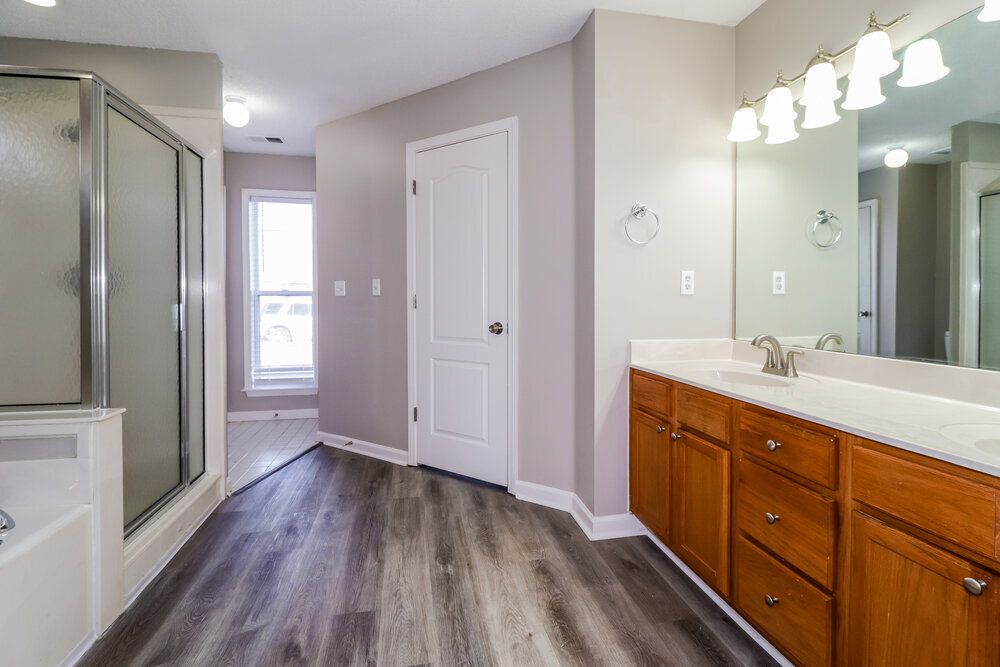 Building Photo - 9395 Brancaster Dr