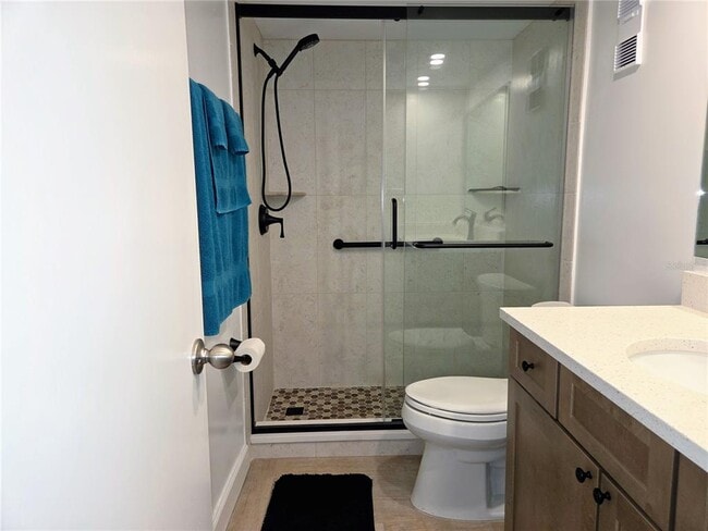 Building Photo - 285 107th Ave