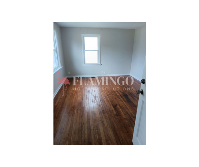 Building Photo - 2310 Emerson Ave