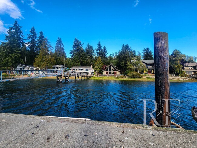 Building Photo - Waterfront Living in Indianola – Dock, Bea...