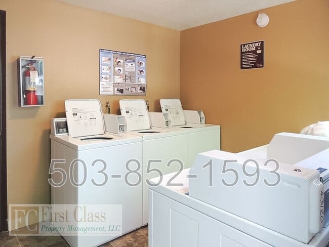 Building Photo - 20125 SW Tualatin Valley Hwy