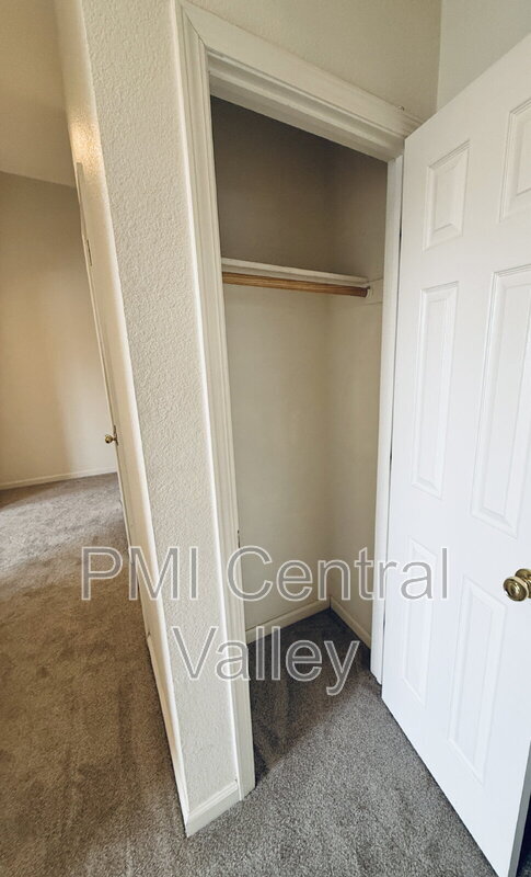 Building Photo - 2125 Carson Oak Ct