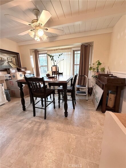 Building Photo - 970 W 8th St