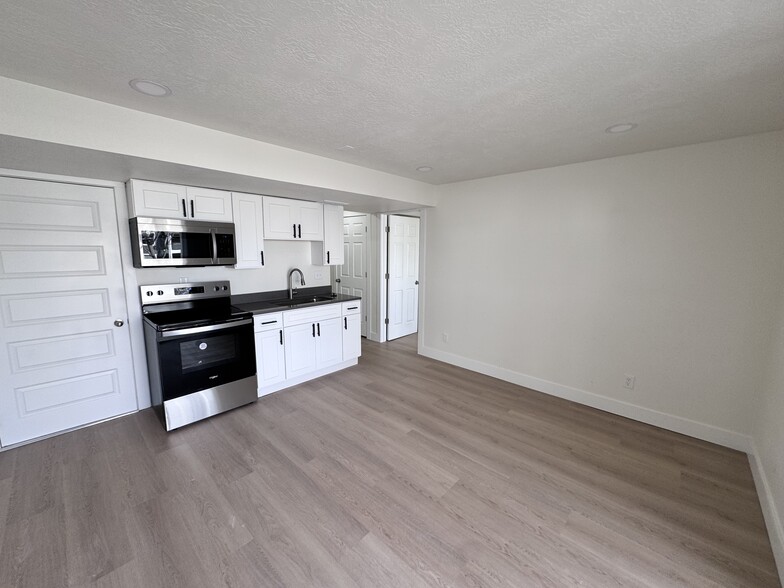 Building Photo - 14541 S Juniper Shade Dr