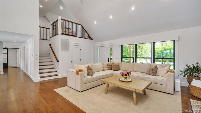 Building Photo - 99 Beach Rd