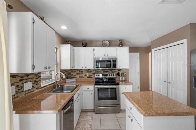 Building Photo - 2301 Millcreek Ct