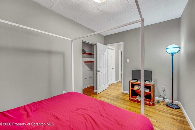 Building Photo - 801 Moosic Rd