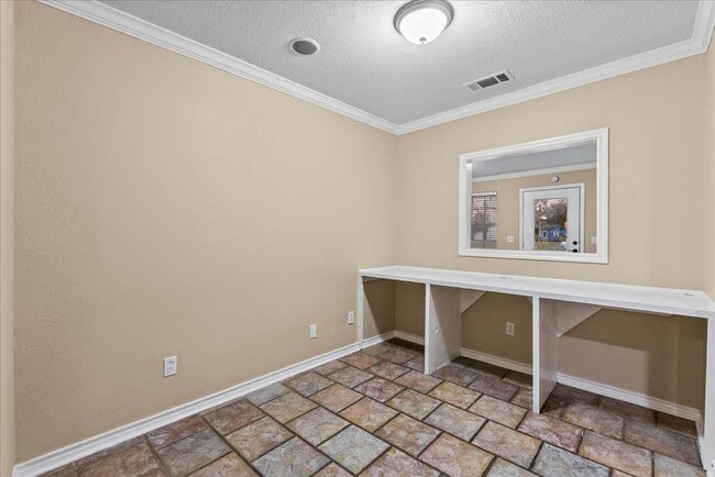 Building Photo - 114 Grand Ave