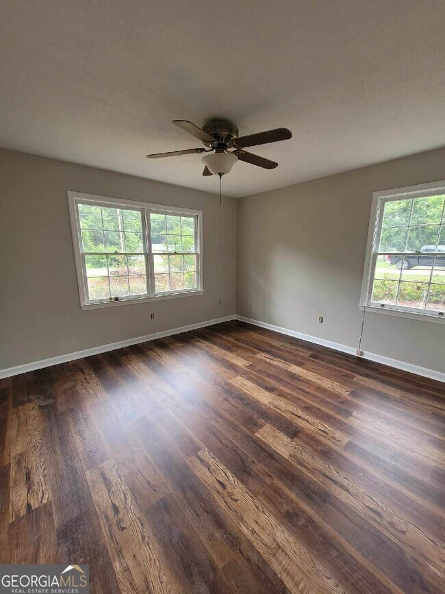 Building Photo - 107 Duke Rd