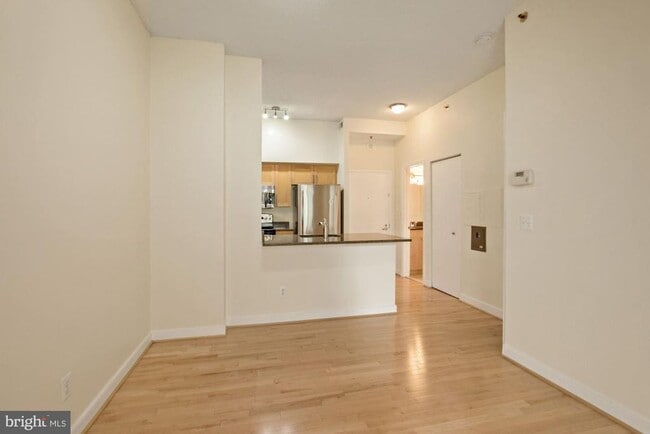 Building Photo - 7500 Woodmont Ave