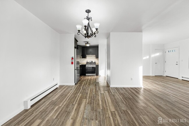 Building Photo - 128 Cricket Ln