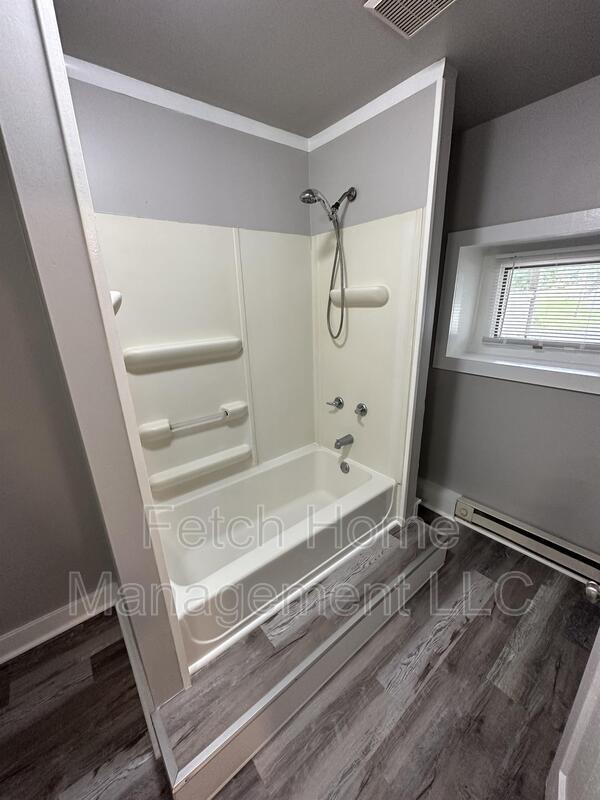 Building Photo - 6 Reese Ave