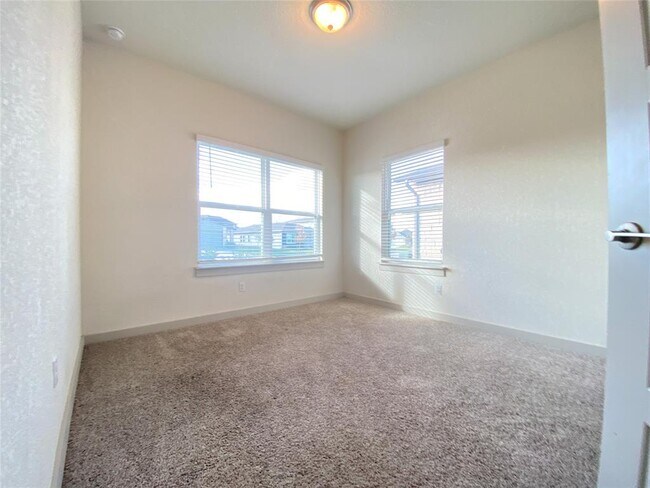 Building Photo - 5121 Vanner Path