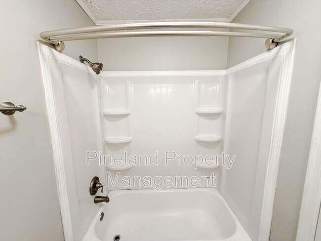 Building Photo - 2821 E Cramer Dr