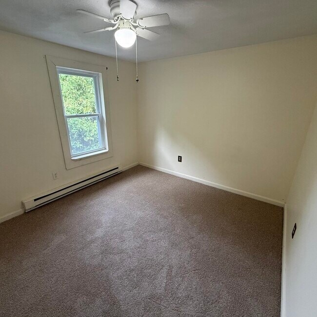 Building Photo - 59 Stonegate Ln