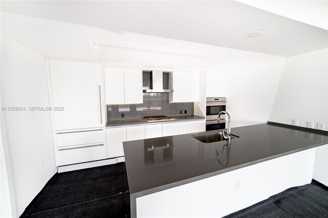 Building Photo - 1180 N Federal Hwy