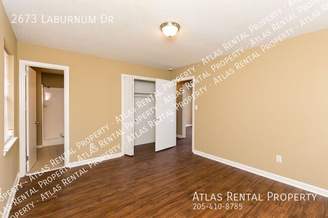 Building Photo - 2673 Laburnum Dr